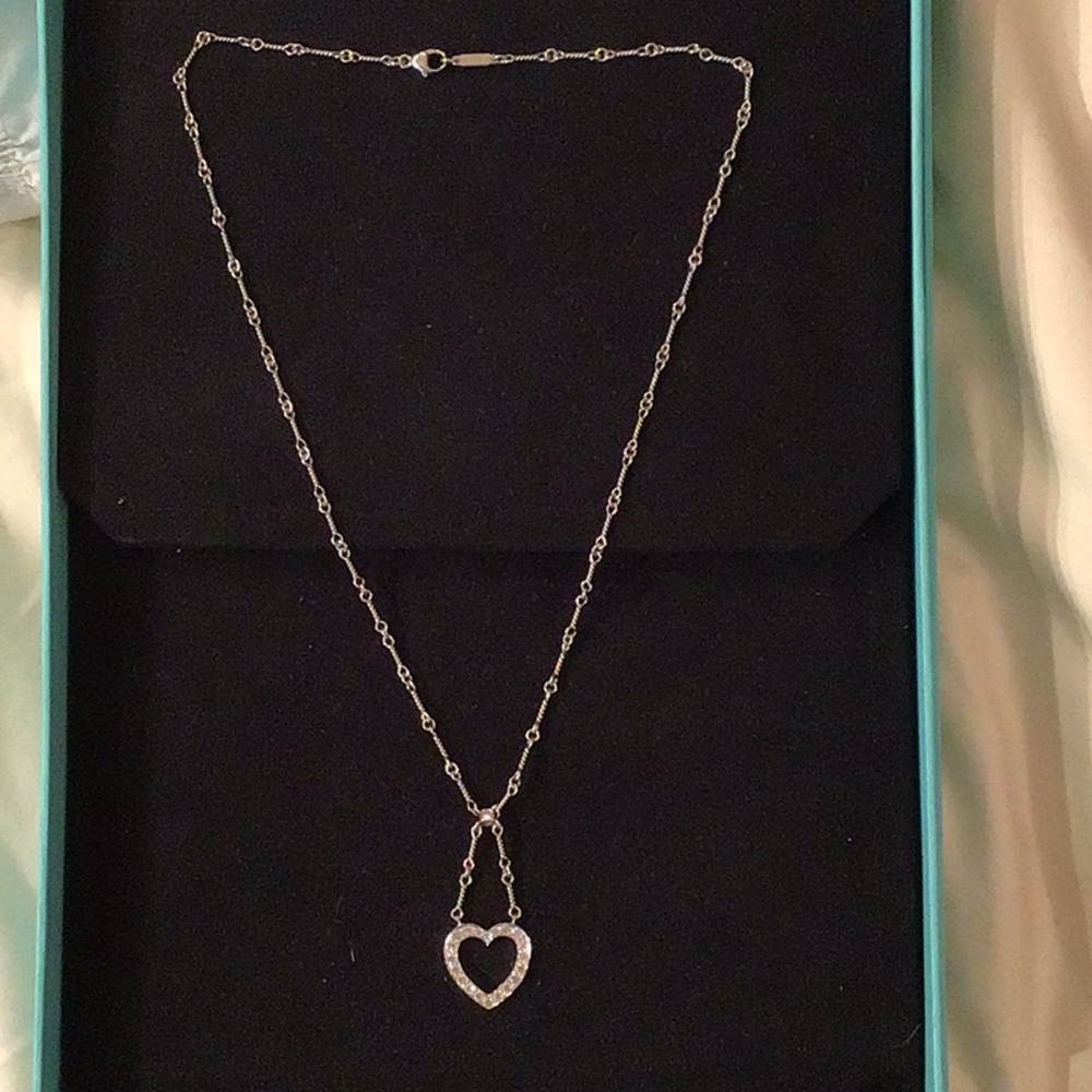 Tiffany & Co. Gorgeous diamond heart necklace, 14 carat gold.